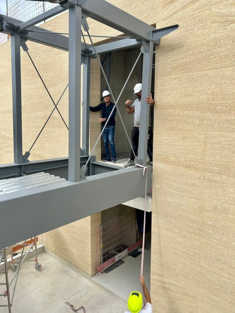 Contrôle d'une ossature acier sur chantier